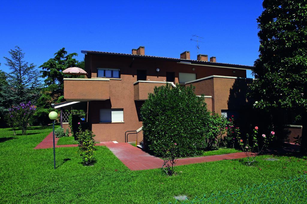 Appartamenti Punta Gro Sirmione Exteriör bild