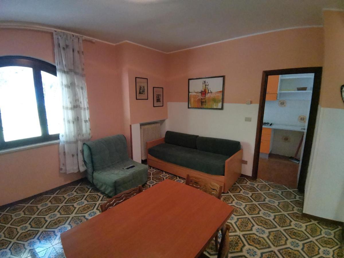 Appartamenti Punta Gro Sirmione Exteriör bild