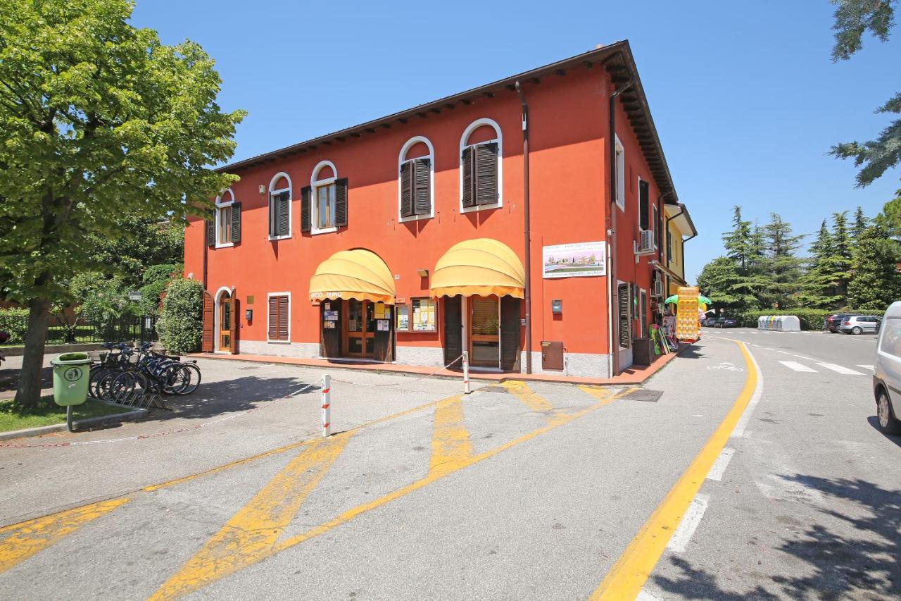 Appartamenti Punta Gro Sirmione Exteriör bild