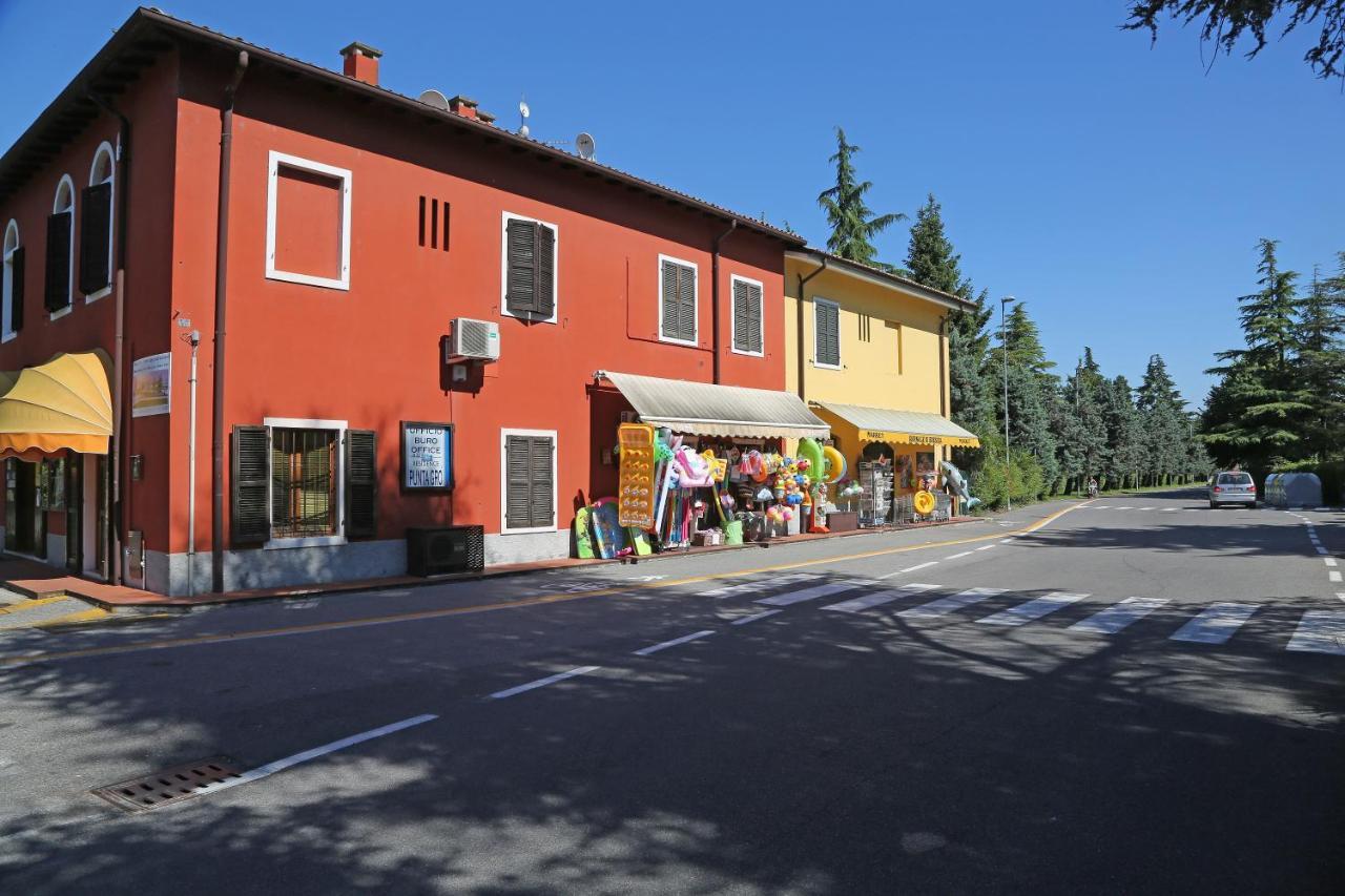 Appartamenti Punta Gro Sirmione Exteriör bild