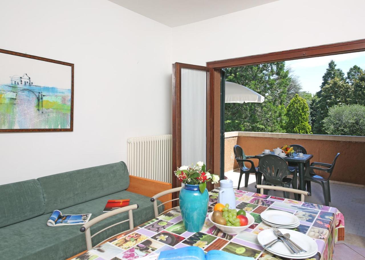 Appartamenti Punta Gro Sirmione Exteriör bild