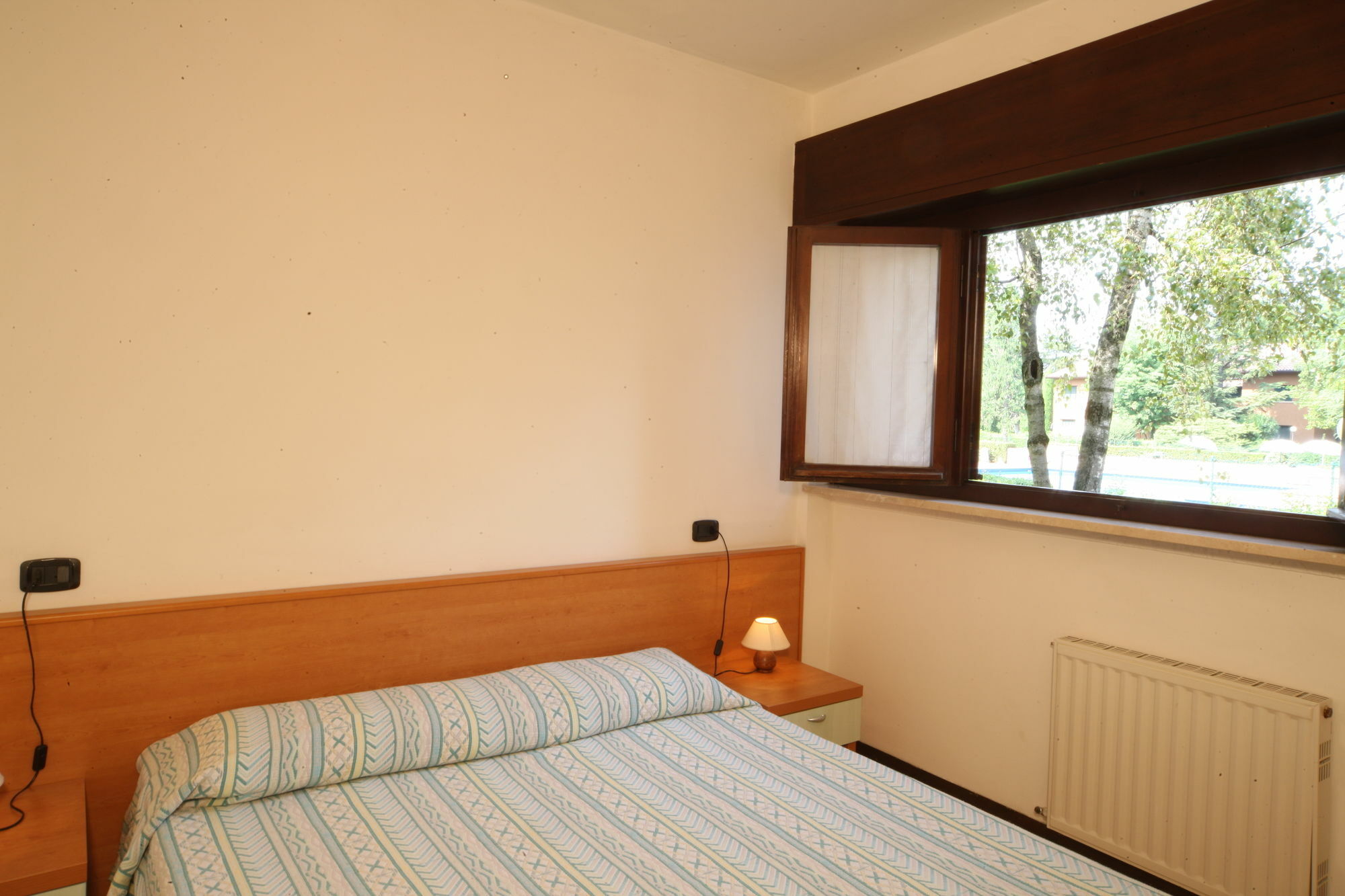 Appartamenti Punta Gro Sirmione Exteriör bild