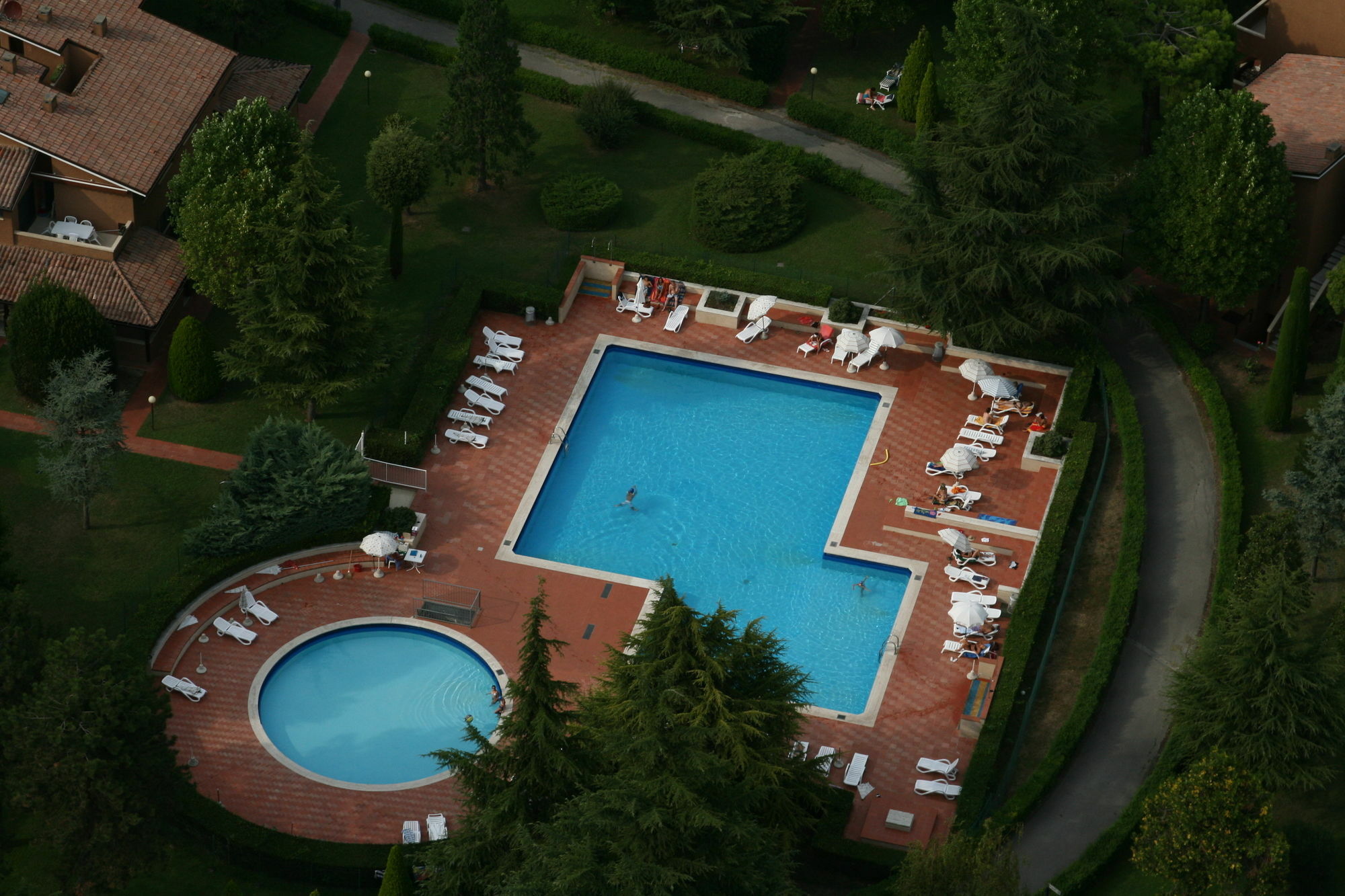 Appartamenti Punta Gro Sirmione Exteriör bild
